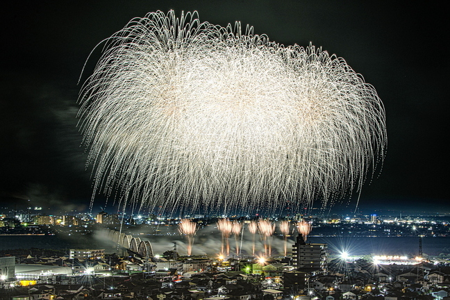 fujinatsuhanabi2024p.jpg