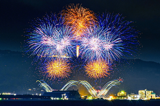 fujinatsuhanabi2024q.jpg