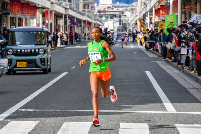 fujisanjoshiekiden2024q.jpg