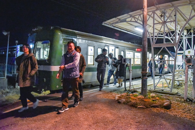 gakubeertrain01.jpg