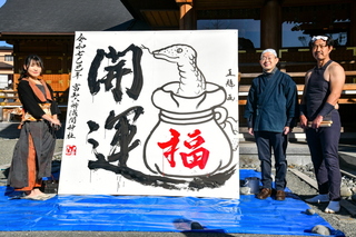 hatsumoude2025g.jpg