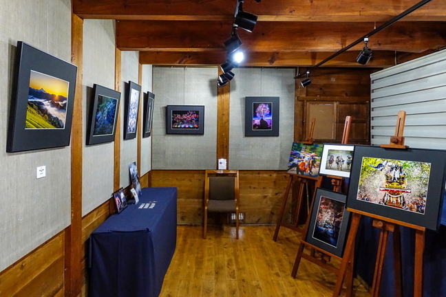nextagephoto01.jpg