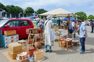 retromarket04.jpg