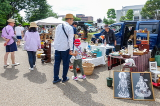 retromarket05.jpg