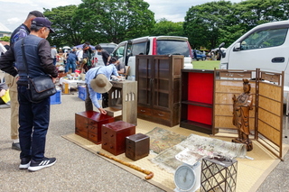 retromarket06.jpg
