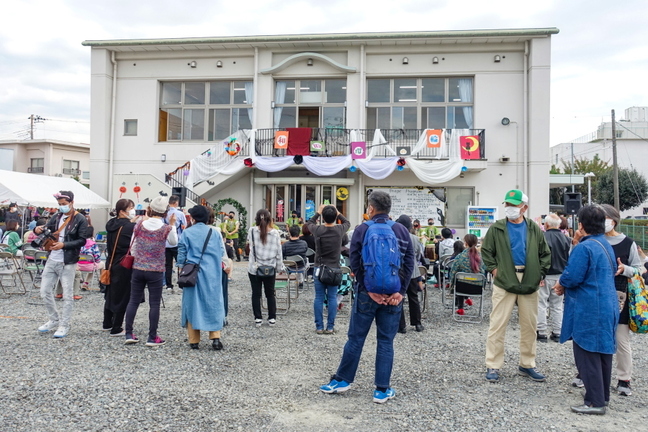 wawawanowa01.jpg